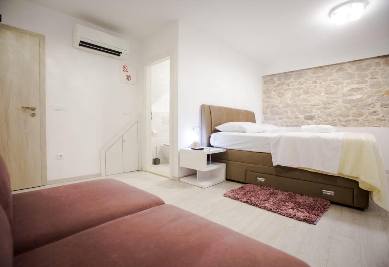 Lions Luxury Rooms สปลิท ภายนอก รูปภาพ