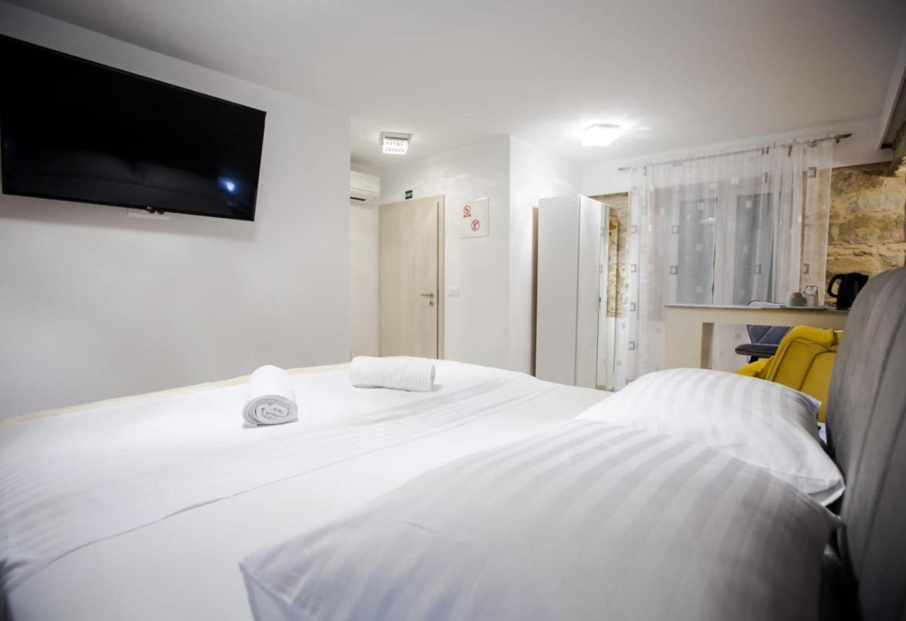 Lions Luxury Rooms สปลิท ภายนอก รูปภาพ