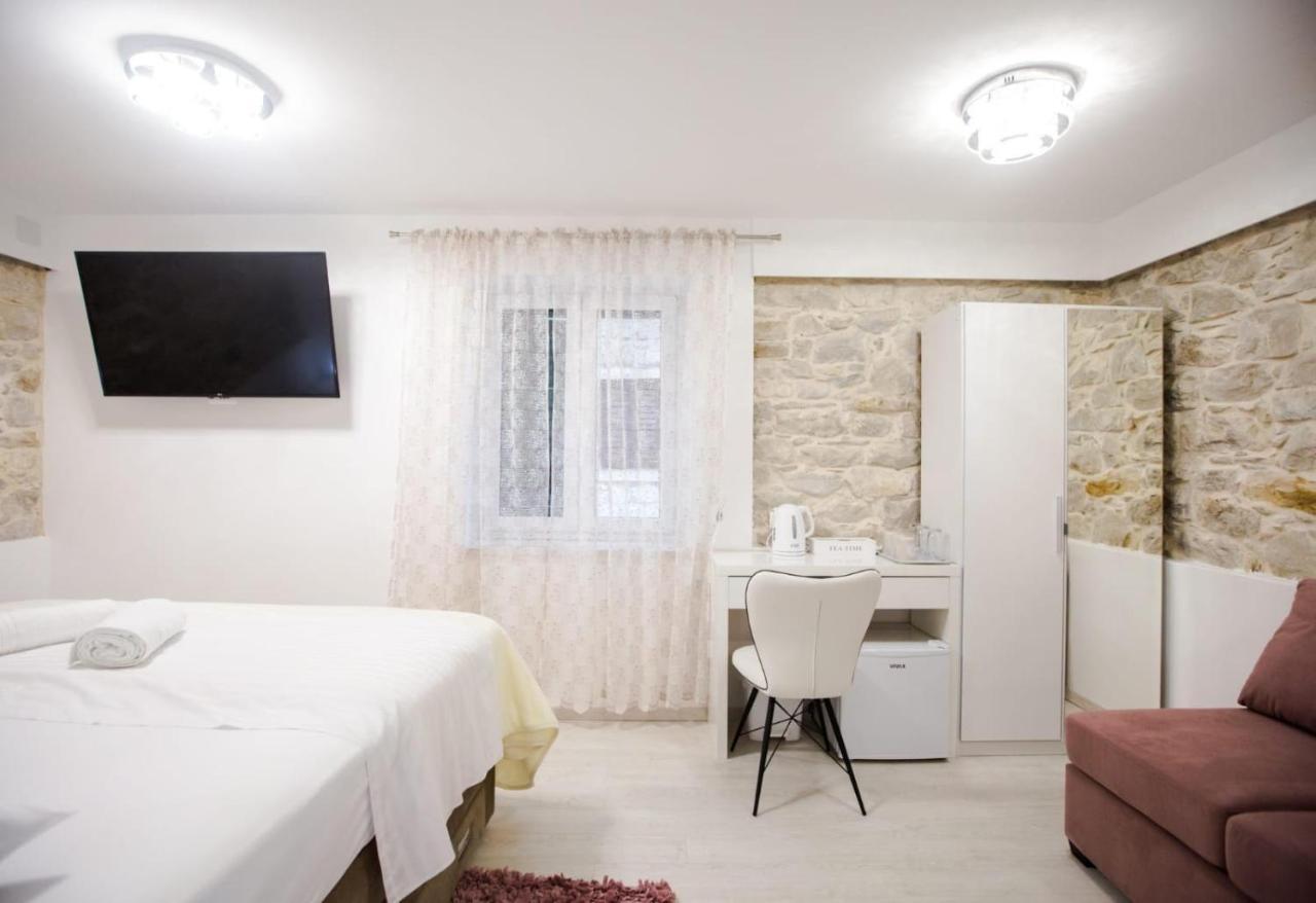Lions Luxury Rooms สปลิท ภายนอก รูปภาพ